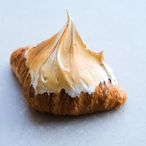 Круассан лимонный