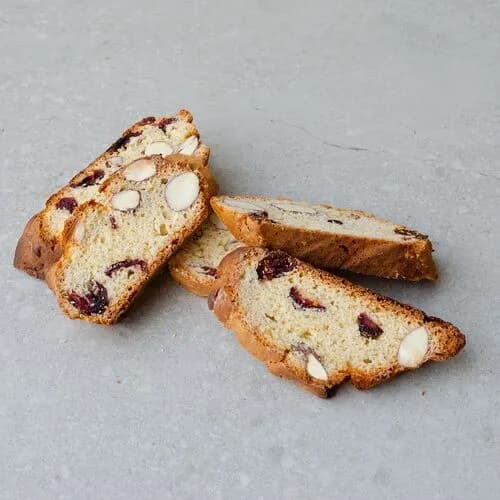 Кантучини с клюквой и апельсиновыми цукатами