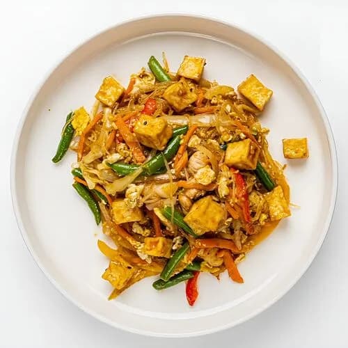 Лапша по-гонконгски с сыром тофу