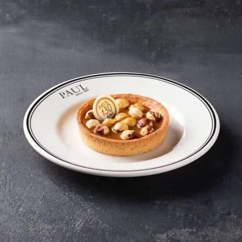 Тарталетка с фундуком и карамелью