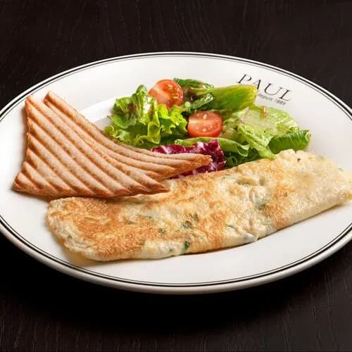 Французский омлет с сыром маасдам