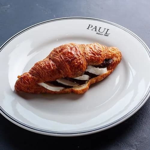 Круассан с вялеными томатами