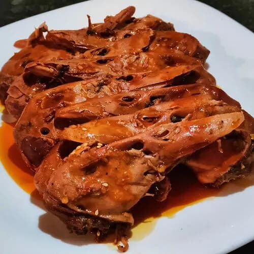 Утиные головы в остром соусе