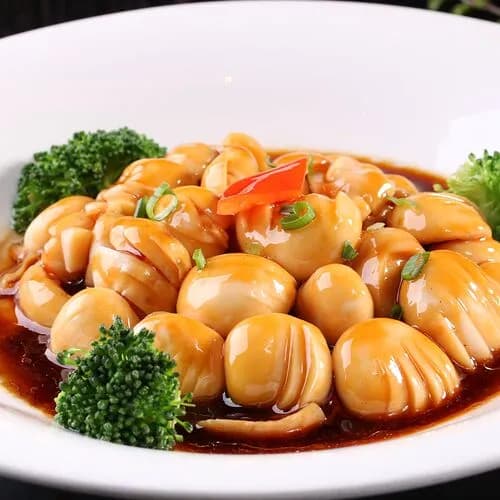 Вареные шампиньоны с жареным зеленым луком