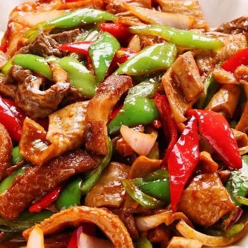 Жареный говяжий желудок с перцем чили