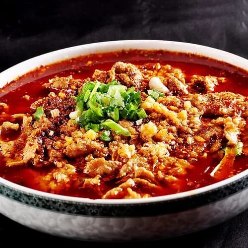 Кусочки отварной свинины в остром соусе по-сычуаньски