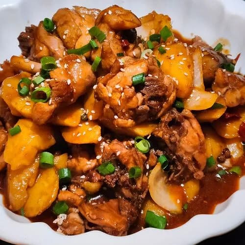 Тушеная курица с картофелем