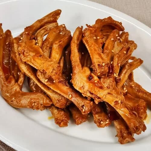 Утиные лапки в остром соусе