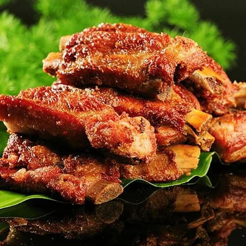 Жареные свиные ребрышки с пряной солью