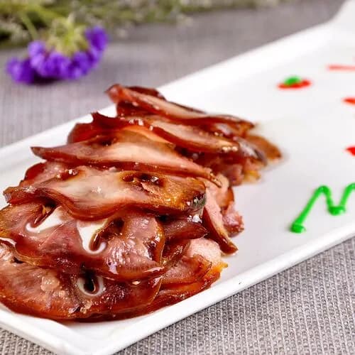 Свиной пятачок в соевом соусе