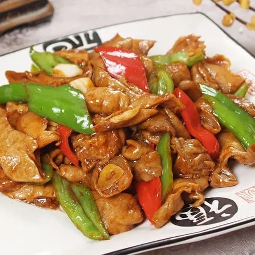 Острые кишки со жгучим зеленым перцем чили