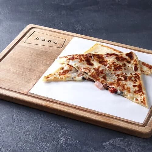 Блин №3 с ветчиной, вялеными томатами, маслинами и сыром моцарелла