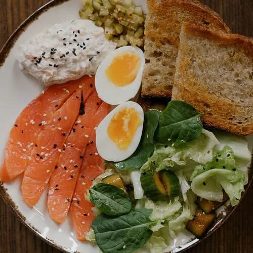 Большой завтрак с лососем