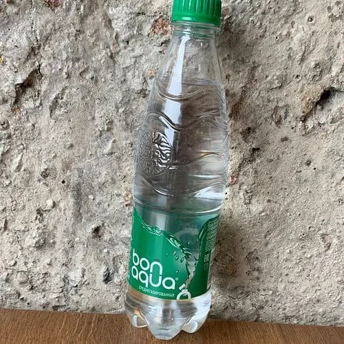 Вода среднегазированная Bonaqua
