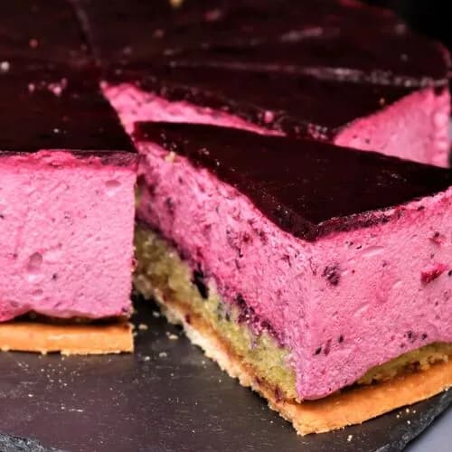 Торт чёрная смородина - фисташка