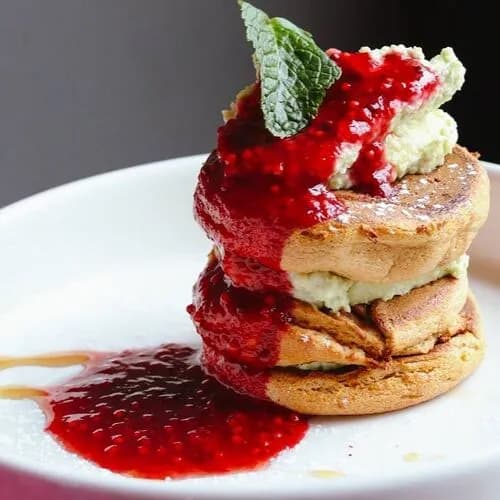 Панкейки из батата с малиновой горчицей