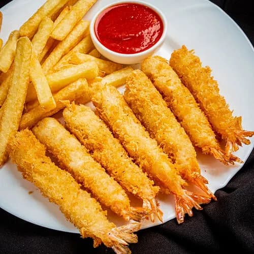 Креветки с картошкой фри