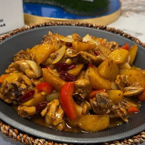 Дапанджи с курицей, овощами и лапшой