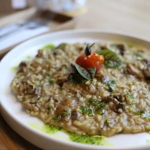 Ризотто с белыми грибами и щекой