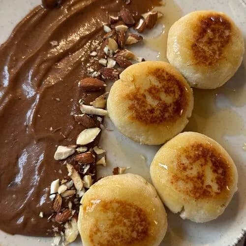 Тофники с шоколадной пастой и миндалем