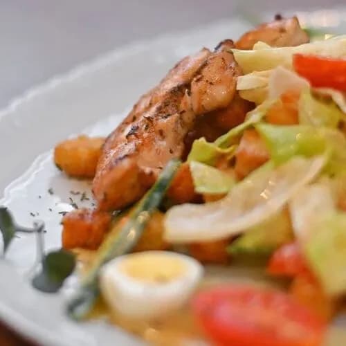 Цезарь с курицей