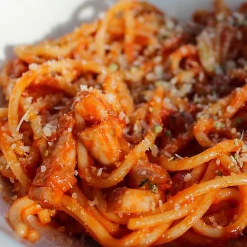 Паста с ветчиной в томатном соусе