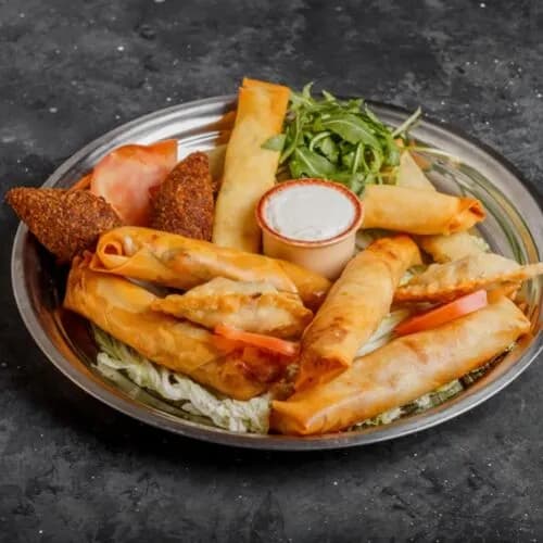 Плато горячих закусок