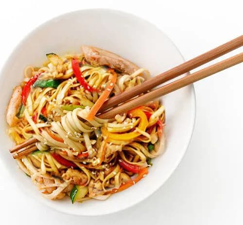 Тори Карри Яки Удон (курица)