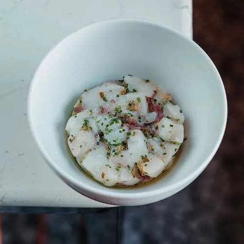 Тартар из морского гребешка в азиатском стиле