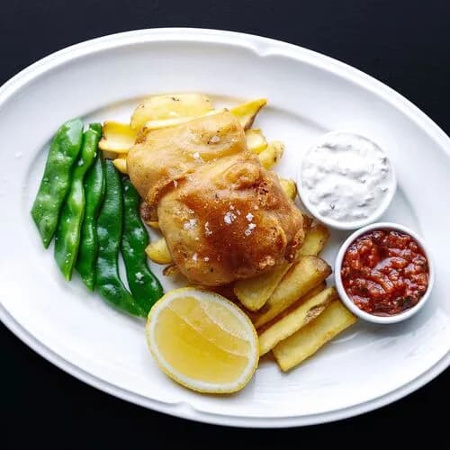 Фиш энд чипс с картофелем фри