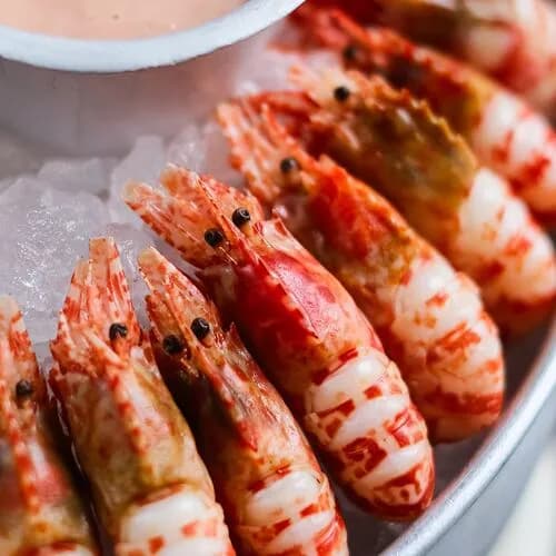 Креветки морской дракон на льду