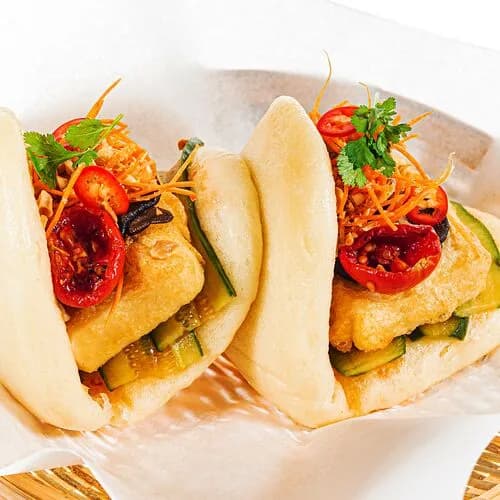 Бао с сыром тофу и вялеными томатами