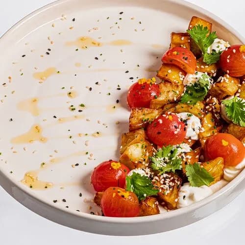 Салат с жареным баклажаном