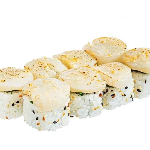 Ролл с морским гребешком и шпинатом