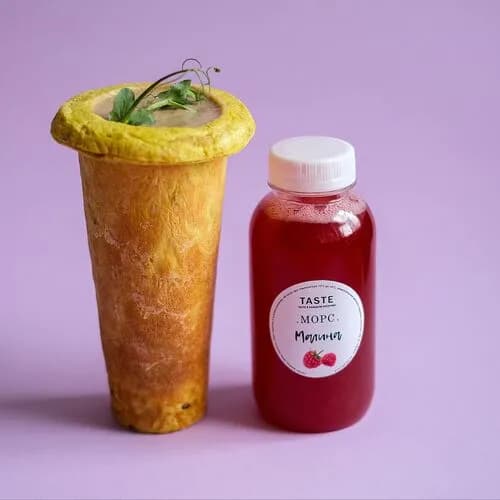 Крем-суп грибной и морс с малиной