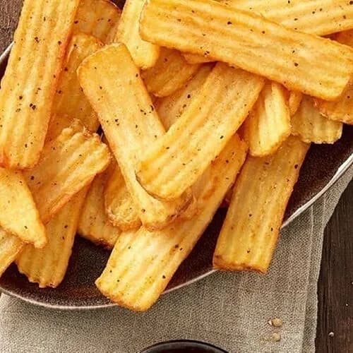 Волнистый картофель фри с перцем