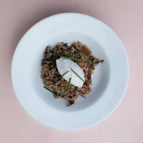 Гречневая каша с белыми грибами и трюфельным кремом