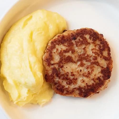 Куриная котлета с картофельным пюре