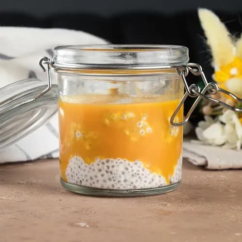 Чиа пудинг с манго и маракуйей