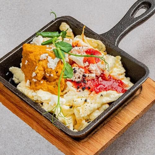 Яйца по-гречески с овощной икрой