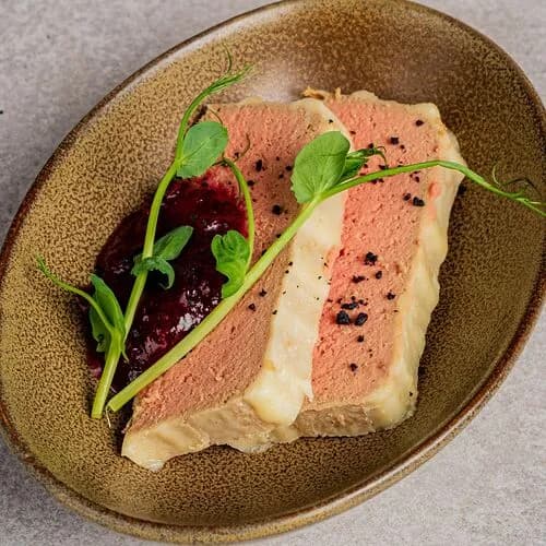 Домашний террин из печени с клюквенным соусом