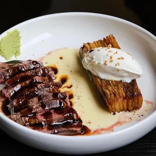 Фланк стейк с гратеном из капусты кимчи