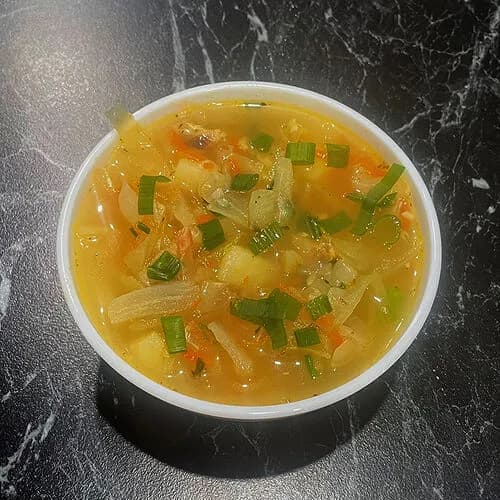 Щи как дома с мясом и сметаной