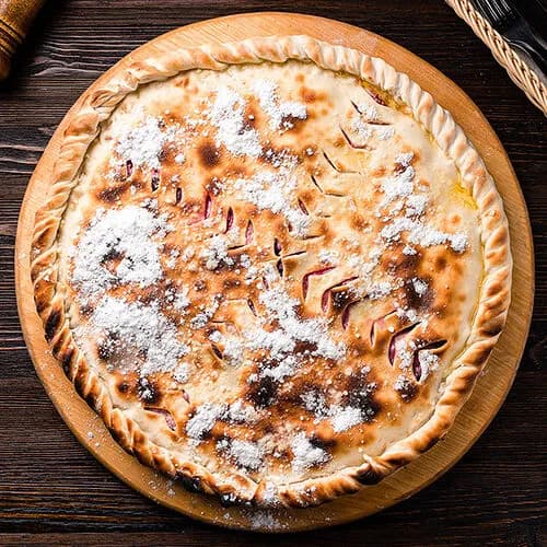 Пирог с творогом и вишней