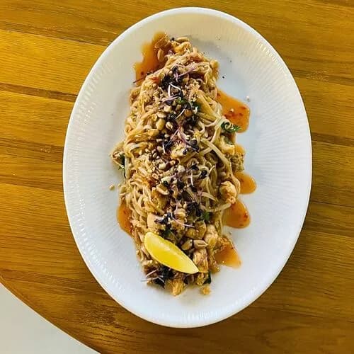 Падтай с креветкой и цыпленком