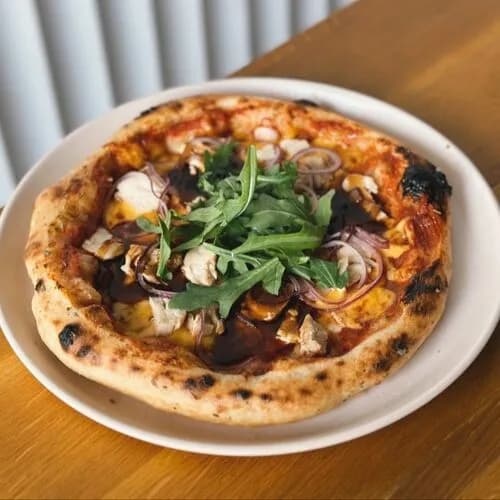 Пицца с цыпленком BBQ