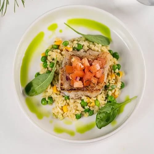 Треска с булгуром и тартаром из томатов