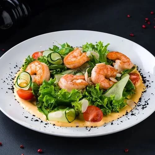 Салат с креветками в соусе манго