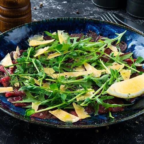 Карпаччо из говядины с каперсами и сыром пармезан new