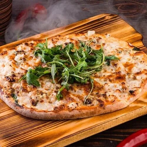 Мзиурицио с пряной грушей и горгондзолой